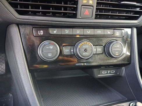 Used 2023 Volkswagen Jetta SE FWD image 26