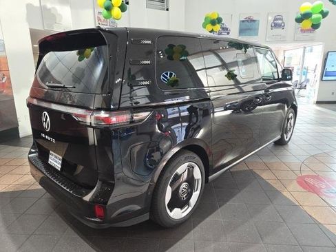 New 2025 Volkswagen ID. Buzz Pro S image 8