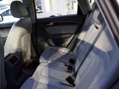 Used 2017 Audi Q5 2.0T Premium Plus w/ Technology Package image 27