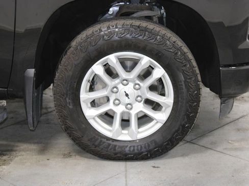 Used 2023 Chevrolet Silverado 1500 RST image 11