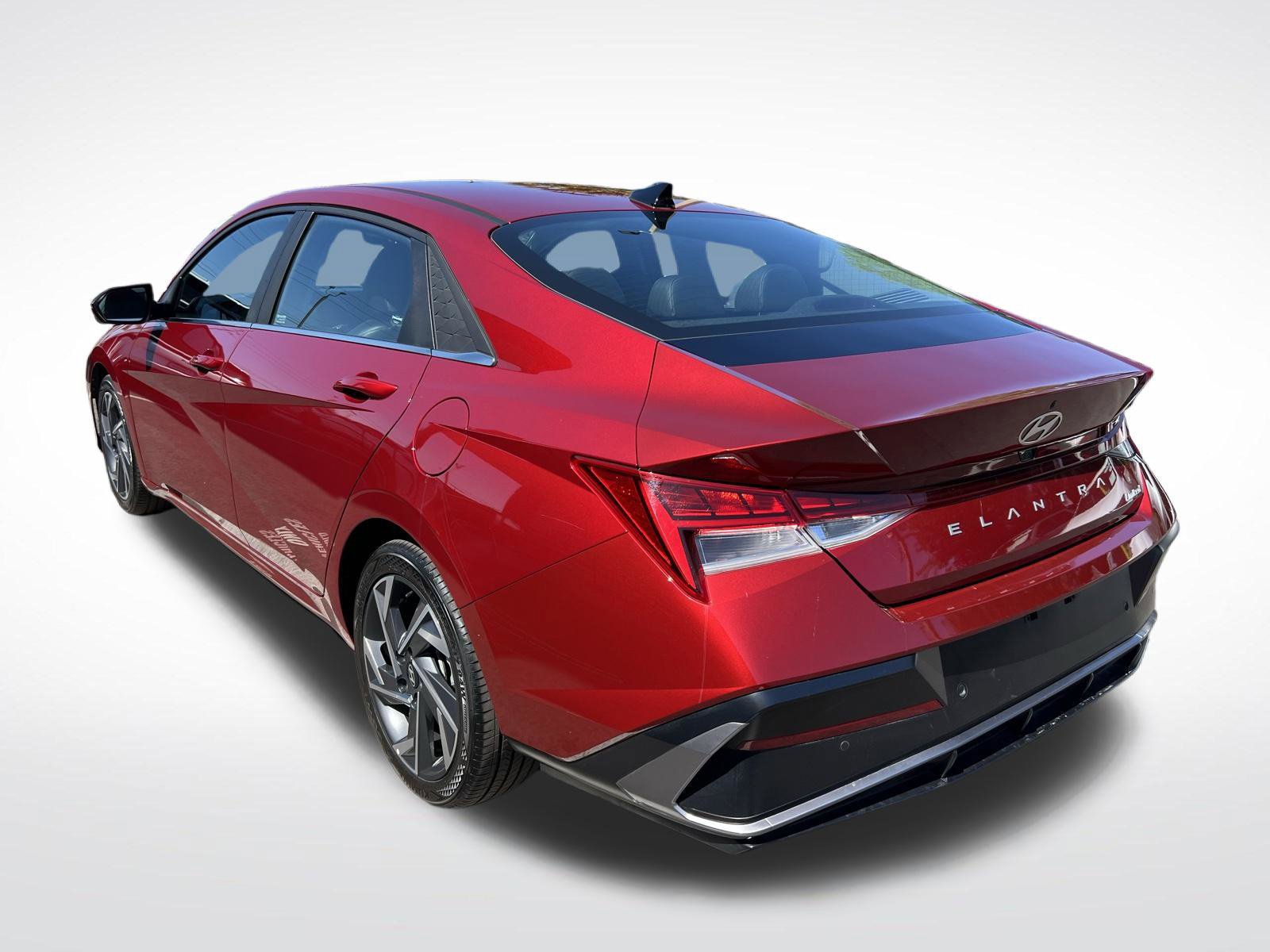 Used 2024 Hyundai Elantra Limited FWD image 6