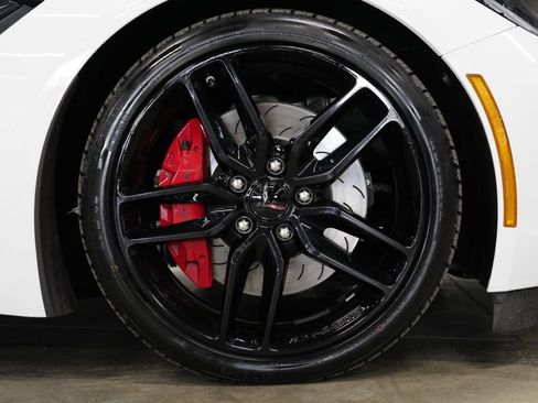 Used 2017 Chevrolet Corvette Stingray Coupe RWD image 45