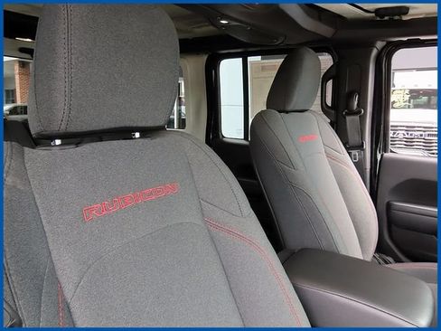 Used 2026 Jeep Wrangler Unlimited Rubicon AWD/4WD image 9