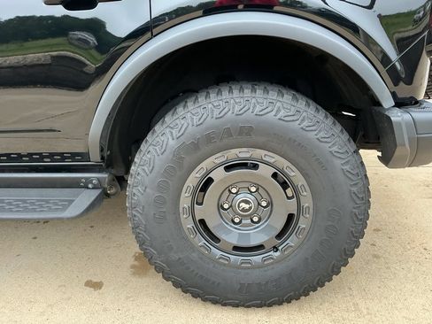 Used 2024 Ford Bronco Badlands AWD/4WD image 6