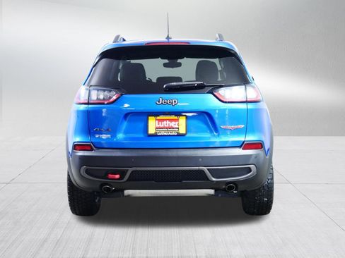 Used 2019 Jeep Cherokee Trailhawk w/ Cold Weather Group AWD/4WD image 6