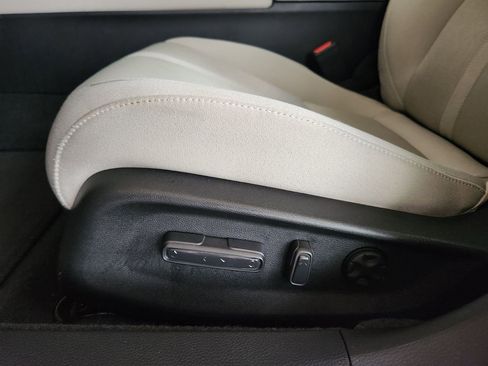 Used 2018 Honda Accord EX image 23