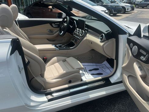 Used 2017 Mercedes-Benz C 300 4MATIC Cabriolet image 12