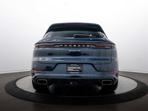 Certified 2026 Porsche Cayenne AWD/4WD image 6