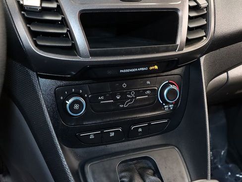 Used 2022 Ford Transit Connect XL image 16
