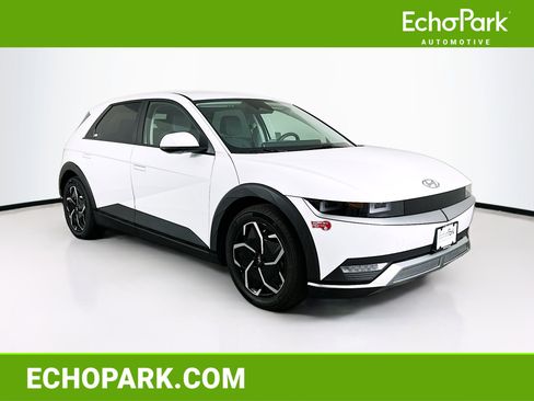 Used 2024 Hyundai Ioniq 5 SE image 1