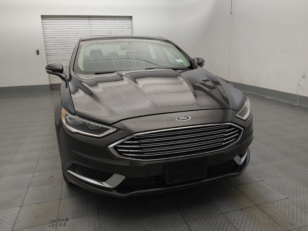 Used 2018 Ford Fusion SE w/ Fusion SE Technology Package FWD image 14