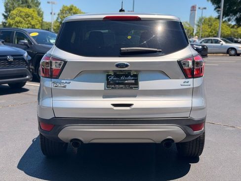 Used 2017 Ford Escape SE FWD image 13