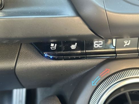 Used 2021 Chevrolet Camaro ZL1 w/ LPO, ZL1 Protection Package RWD image 35