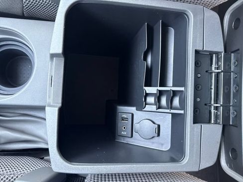 Used 2016 Nissan Frontier SV AWD/4WD image 24
