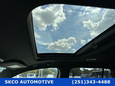 Used 2023 Chevrolet Traverse Premier w/ LPO, Cargo Package image 25