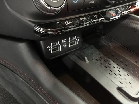Used 2025 Dodge Durango GT AWD/4WD image 24