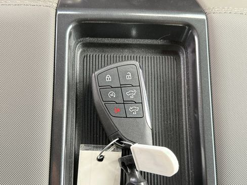 New 2025 GMC Hummer EV 2X w/ LPO, Dark Essentials Package AWD/4WD image 37