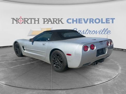 Used 2002 Chevrolet Corvette Convertible w/ Preferred Equipment Group2 RWD image 5