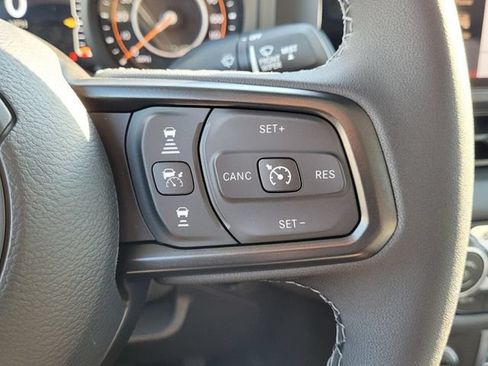 New 2025 Jeep Gladiator Rubicon w/ Convenience Group AWD/4WD image 23