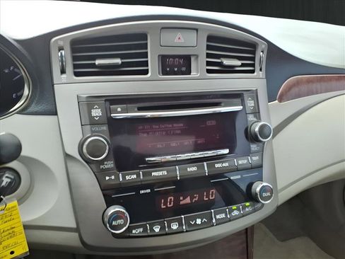 Used 2012 Toyota Avalon image 18