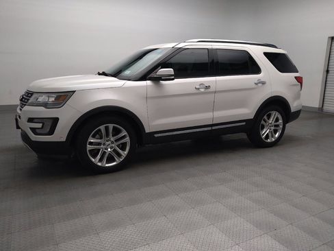 Used 2017 Ford Explorer Limited w/ Equipment Group 301A image 2