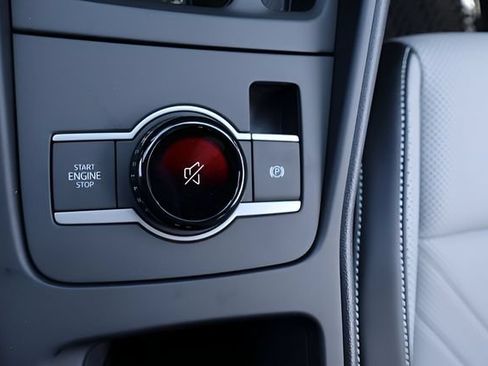 New 2026 Volkswagen Tiguan SE R-Line FWD image 24