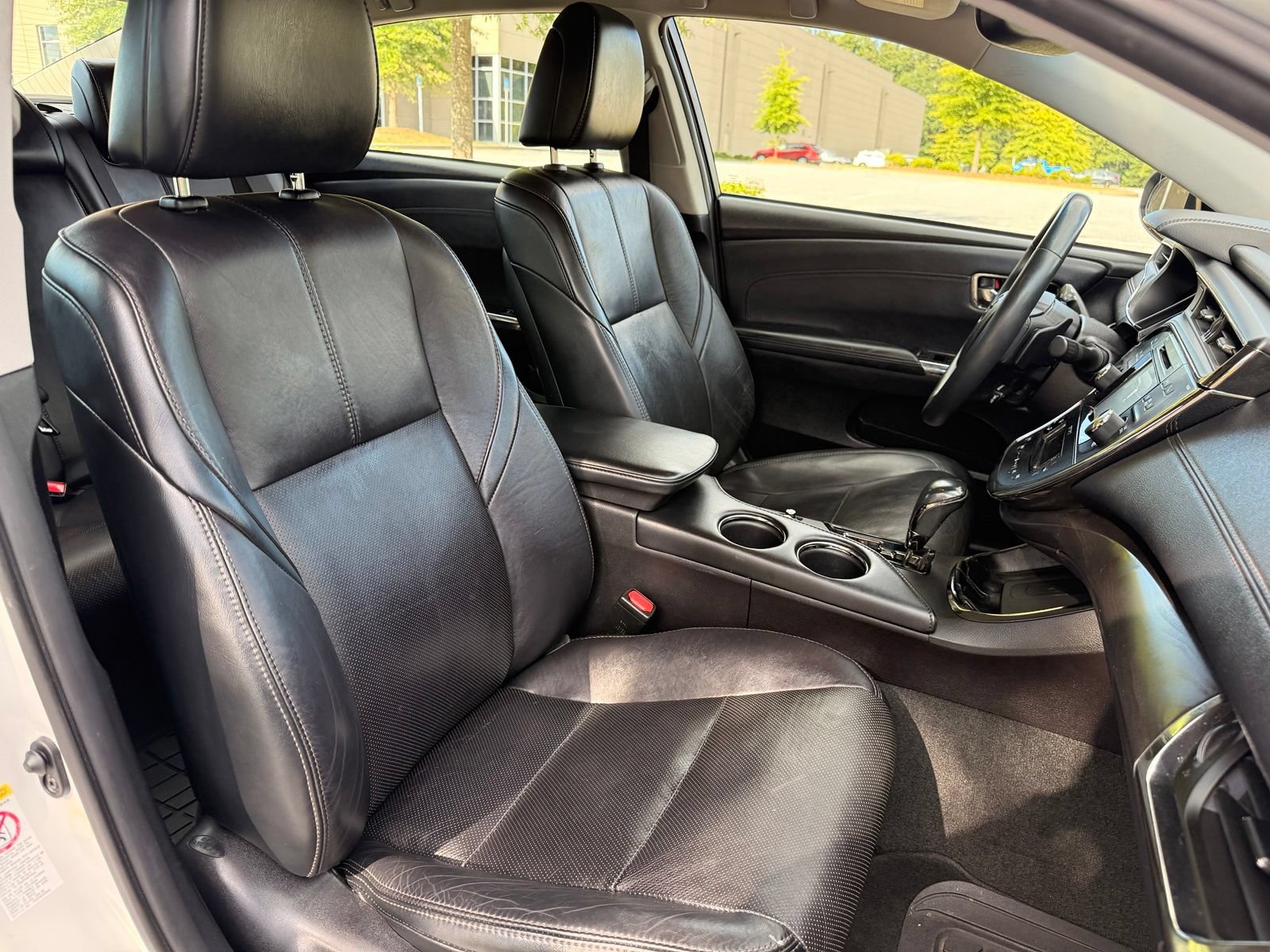 Used 2016 Toyota Avalon Limited w/ Toyota Safety Sense Package FWD image 38