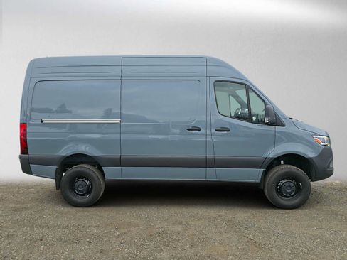 Used 2026 Mercedes-Benz Sprinter 2500 image 2