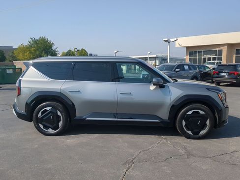 Certified 2024 Kia EV9 Land AWD/4WD image 6