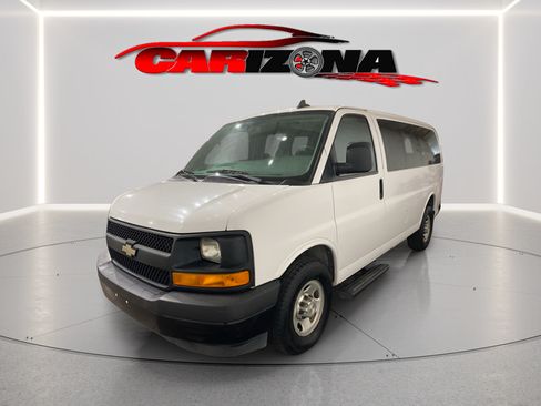 Used 2017 Chevrolet Express 3500 LS RWD image 3