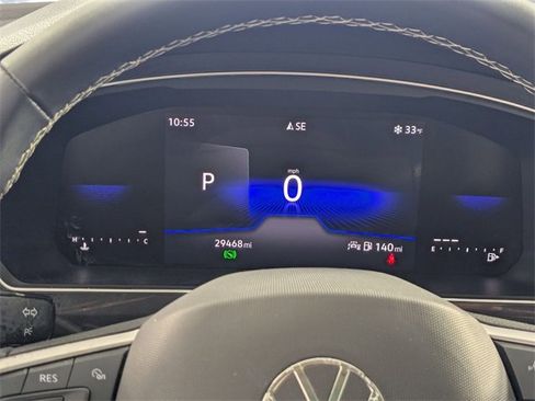 Used 2024 Volkswagen Tiguan SE image 19