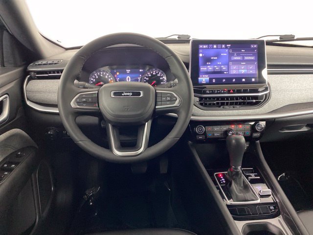 Used 2023 Jeep Compass Latitude w/ Convenience Group AWD/4WD image 38