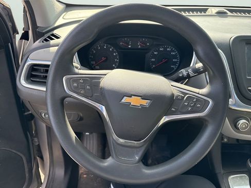 Used 2018 Chevrolet Equinox LS FWD image 7