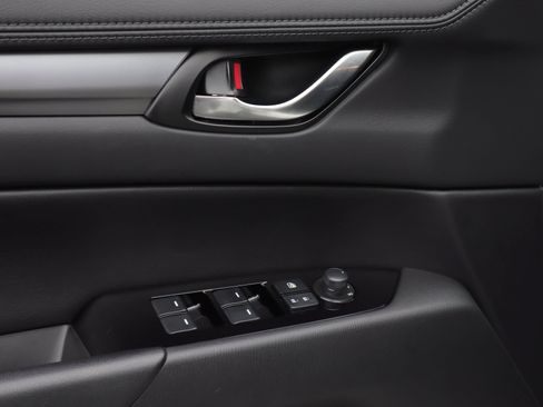 Used 2021 MAZDA CX-5 Touring image 19