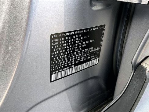 Used 2020 Volkswagen Tiguan SEL image 32