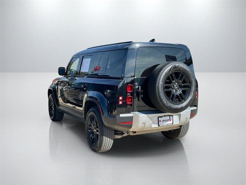Used 2024 Land Rover Defender 110 S image 7