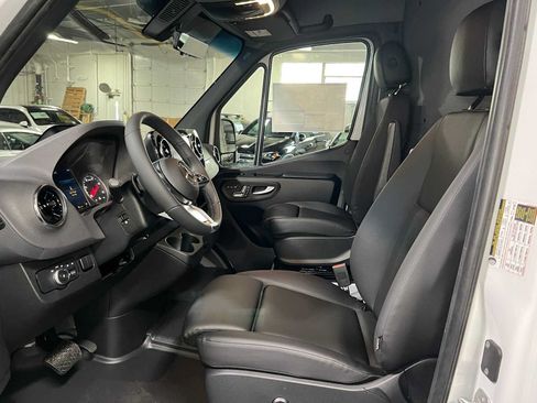 Used 2026 Mercedes-Benz Sprinter 2500 image 21