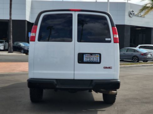 Used 2016 GMC Savana 3500 LS image 19