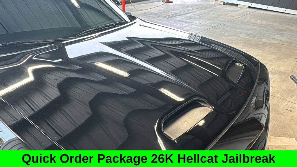 Used 2023 Dodge Challenger SRT Hellcat RWD image 2
