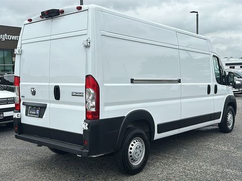 Used 2026 RAM ProMaster 2500 w/ Convenience Group FWD image 14