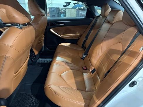 Used 2021 Toyota Avalon Limited image 26