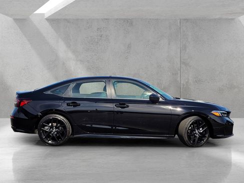 Used 2025 Honda Civic Sport image 3