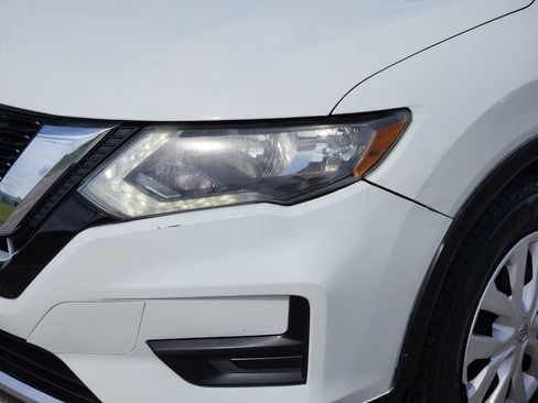 Used 2020 Nissan Rogue S FWD image 5