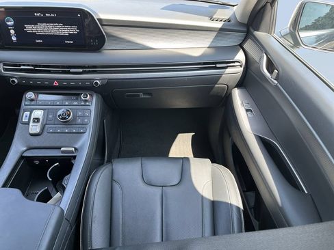 Used 2024 Hyundai Palisade Limited AWD/4WD image 16
