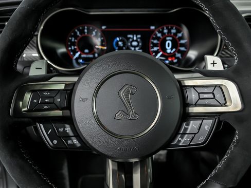 Used 2020 Ford Mustang Shelby GT500 w/ Carbon Fiber Track Pack image 25
