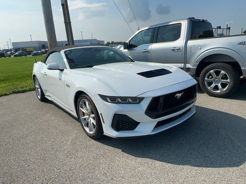 Used 2024 Ford Mustang GT Premium RWD image 2