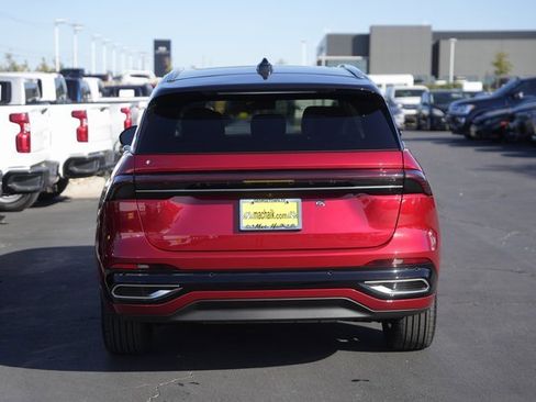 Used 2025 Lincoln Nautilus Reserve image 7