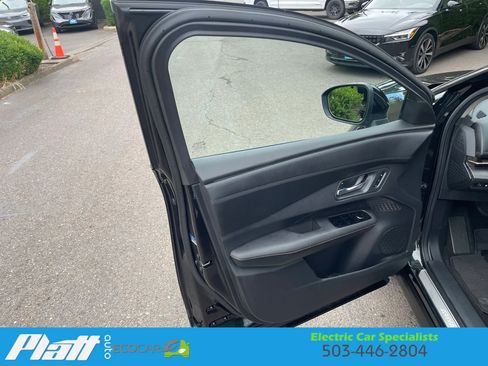 Used 2023 Nissan Ariya FWD image 21