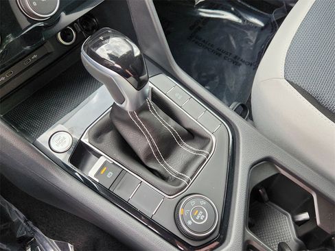 New 2025 Volkswagen Taos S image 18