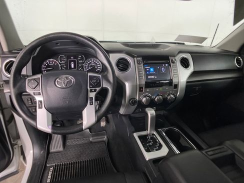 Used 2018 Toyota Tundra SR5 image 7